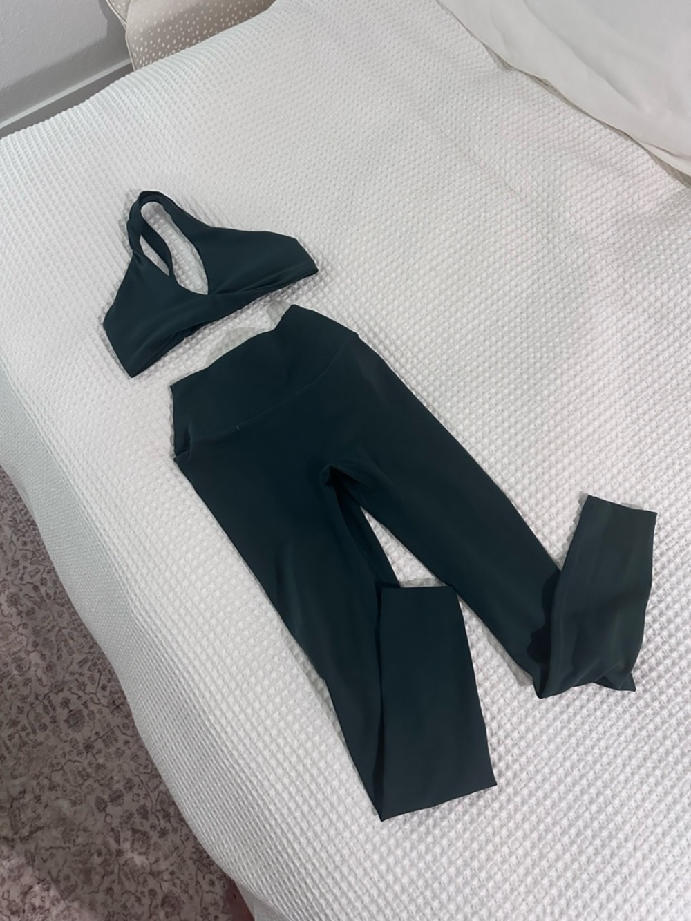 CSB Women’s High-Waist Dark Green Active Leggings with scrunch and bra